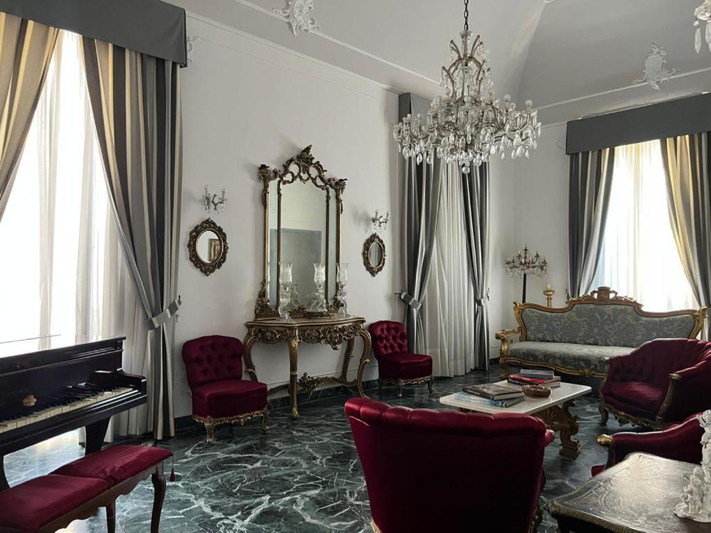 לינה וארוחת בוקר גאליפולי Palazzo Angelelli מראה חיצוני תמונה