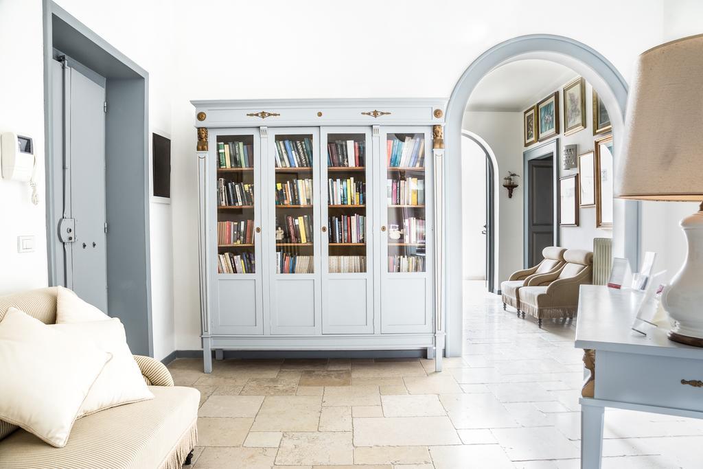 לינה וארוחת בוקר גאליפולי Palazzo Angelelli מראה חיצוני תמונה