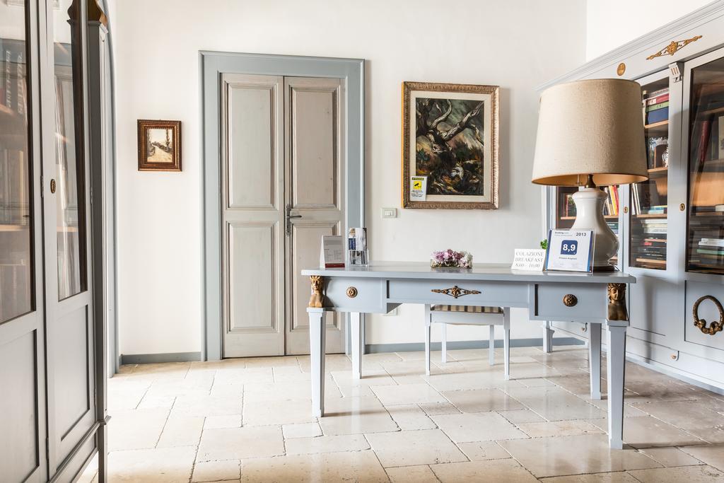לינה וארוחת בוקר גאליפולי Palazzo Angelelli מראה חיצוני תמונה