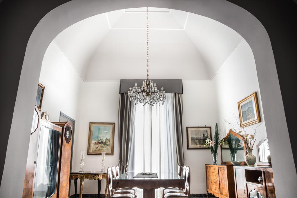 לינה וארוחת בוקר גאליפולי Palazzo Angelelli מראה חיצוני תמונה